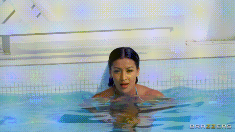 Eating Ass And Making Waves_p5.gif