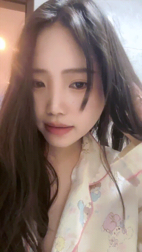 G奶女神【月亮躲在云朵】这个大蜜臀 是最好看 最舒服的 馒头美鲍自慰喷水 (6)_p60_com.gif