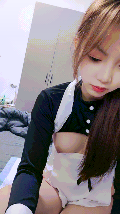 **_ 一只小呆梨_清纯校花_顶级美乳_内衣诱惑_道具自慰_2_p5.gif