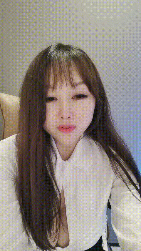 #E杯舞姬_1_27骚穴自慰呻吟不断，女神高潮喷水6_p80.gif
