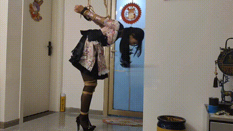 欢乐谷 日式和服与欧式后手吊缚深度版_p60.gif
