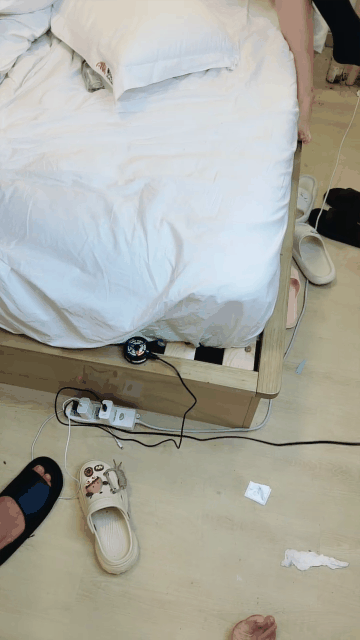✅群P淫乱盛宴『小艺同学』一排小翘臀跪床上轮流插入 淫声荡语环绕 男人终极梦想盛宴(.gif