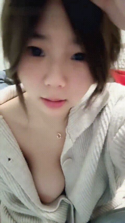 推荐 巨乳校花 首次被干【毛毛大王】奶子超漂亮 皮肤白皙细腻 长腿翘臀粉嫩骚逼 无套.gif