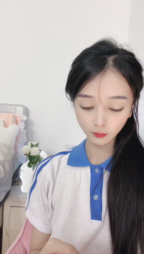 广大三学姐_01_p80_compressed.gif