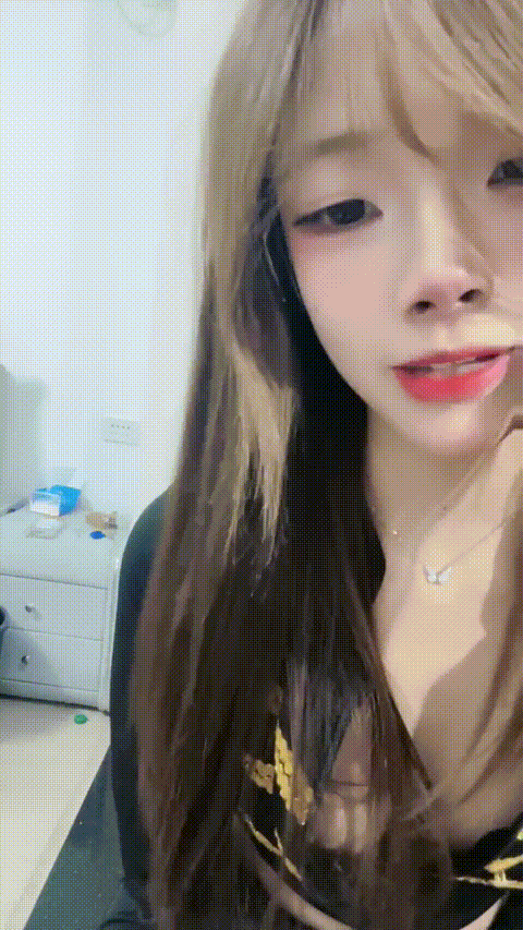 顶级极品校花【07在校高中生】100恋爱的感觉 圆润美乳 鸡皮翘臀大屁股 长腿嫩穴 真想.gif