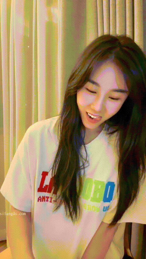 【小碧晨】巨乳尤物神似张碧晨揉奶掰穴道具狂震_8_p20.gif