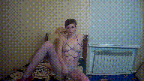 DATEZONE - Short haired amateur in sexy lingerie fucks her boyfriend_p5.gif