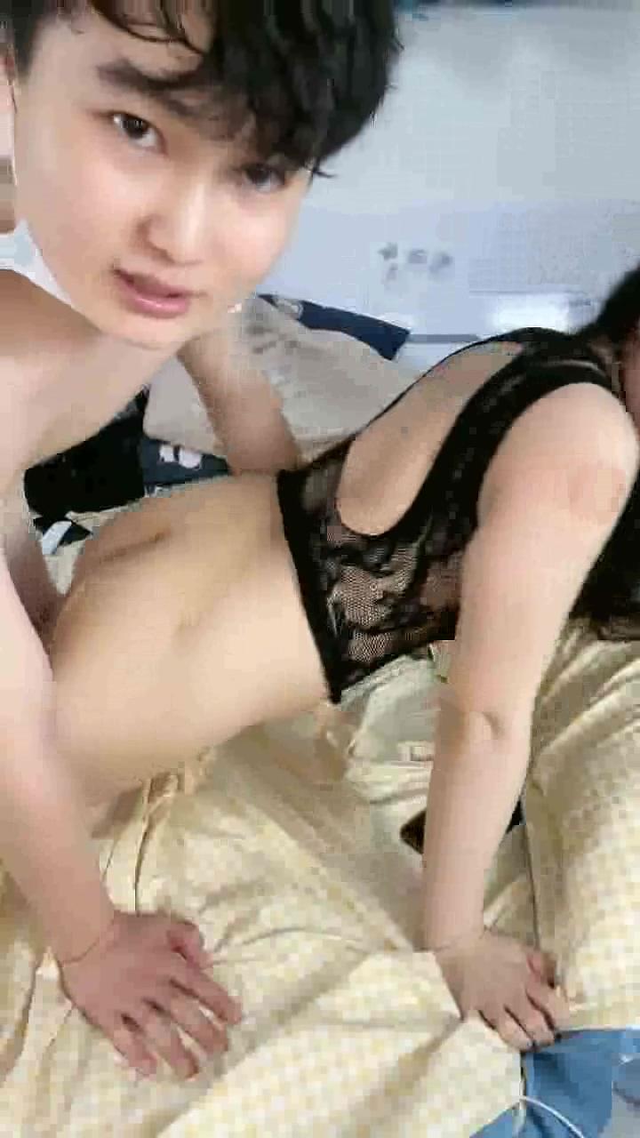 姐姐好骚丝袜高跟情趣诱惑，让小哥栓着狗链调教，深喉草嘴淫声荡语，各种体位无套爆.m.jpg