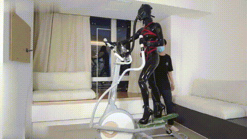 乳胶玩物的椭圆机绝闷运动健身 胶衣 电击156_p80.gif