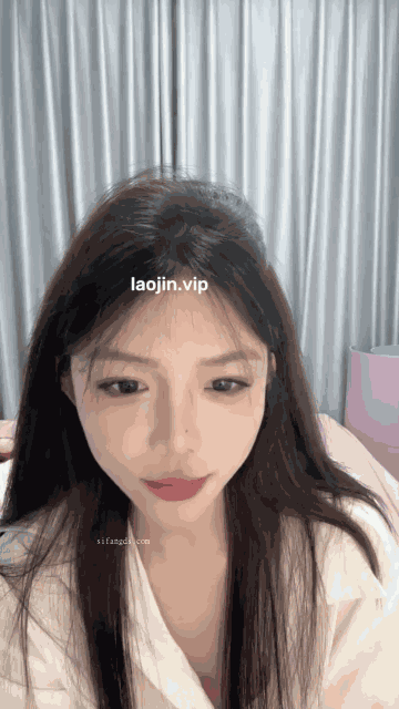 1783906158咪咪酱2025-7-12 (2)_start256s_1s_compressed.gif