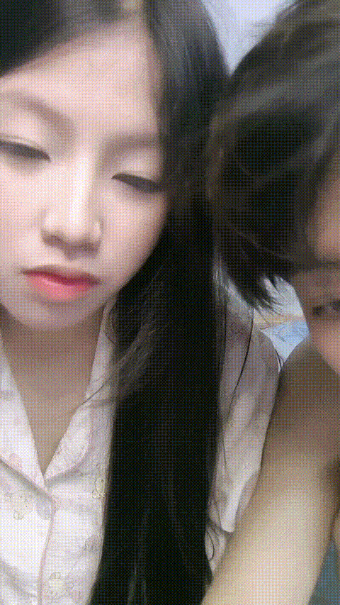 你的小月月_20251211-012807172_p40 (2).gif