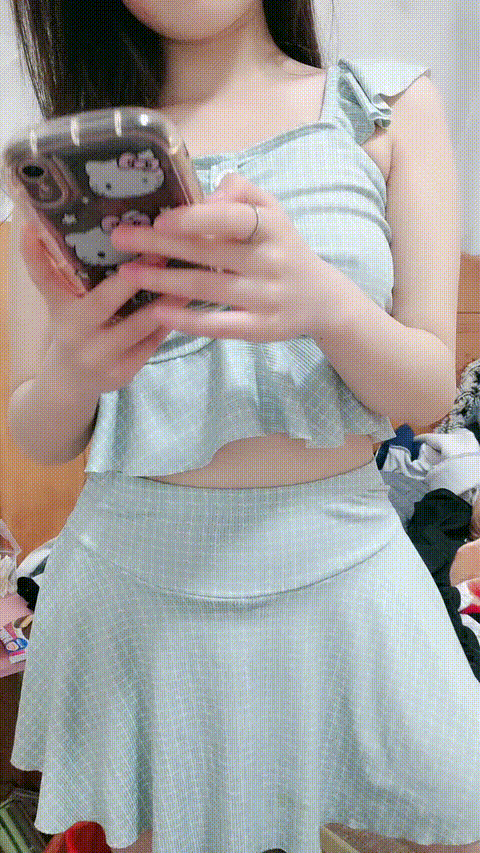 #大一学妹赚生活费__9189o_p5_compressed.gif