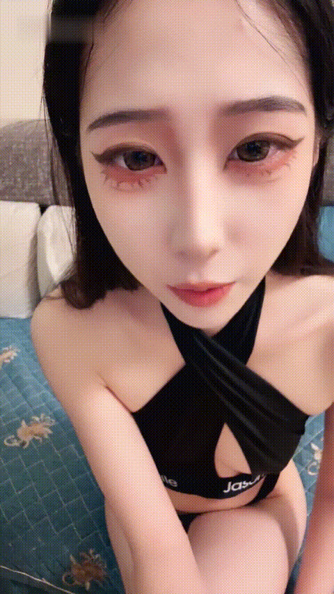菠萝吹吹_20260209_174354_p5.gif