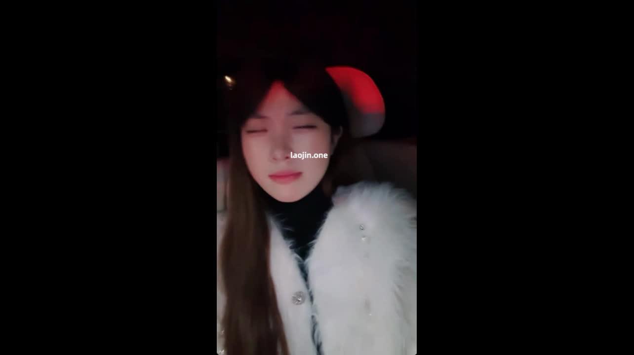 017-大三学生妹爱约炮【柚子】图书馆的厕所里，和炮友来一发，不过瘾，驱车前往酒店，.jpg