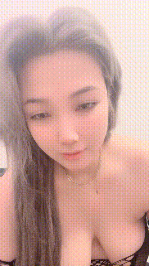 53718627_大尺度深夜霏妮_06_p20_compressed.gif
