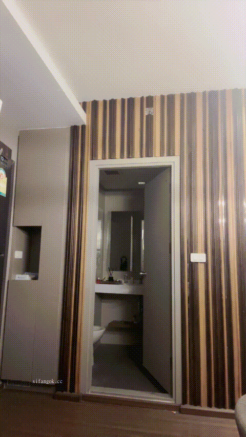 重磅 大绿播下海【美人儿】开年最美女神 大奶挺而翘 长腿翘臀 表浓厚但是逼逼粉嫩 道.gif