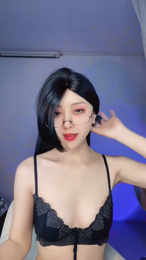 蘸点蜜桃酱_20260219_195743_p60_compressed.gif