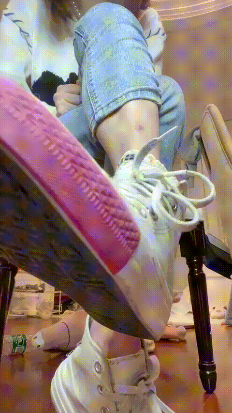 西怡S - 脏帆布鞋棉袜寸止来咯_p20_compressed.gif