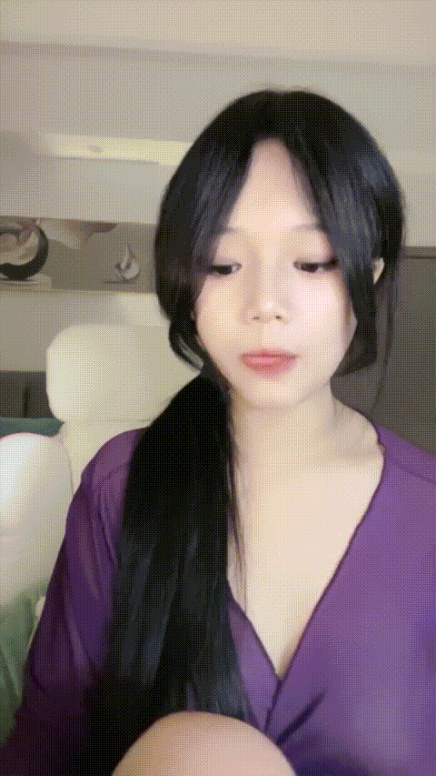 我靠 女神每次都害我打飞机【小狐狸】美乳又圆又翘 长腿小蛮腰 粉嫩逼逼 道具自慰 狂.gif