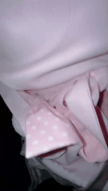 海角乱伦大神《意淫自己妹妹》 接妹妹放学在学校大门口的石凳上扒光开操内射她的天然.gif