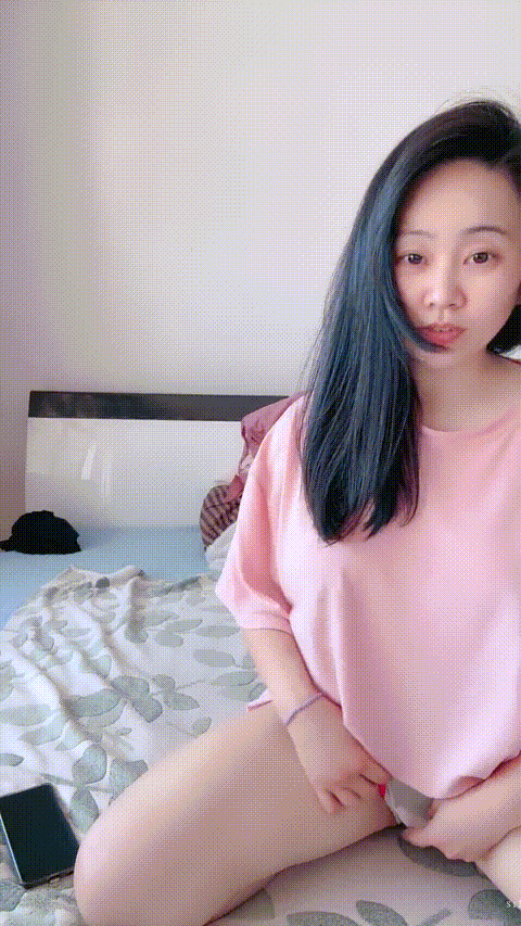 雪白雪白小少妇【农村小姨真真】肥臀木瓜奶 长腿美足 圆润大屁股 多毛嫩比 跳蛋自慰好.gif