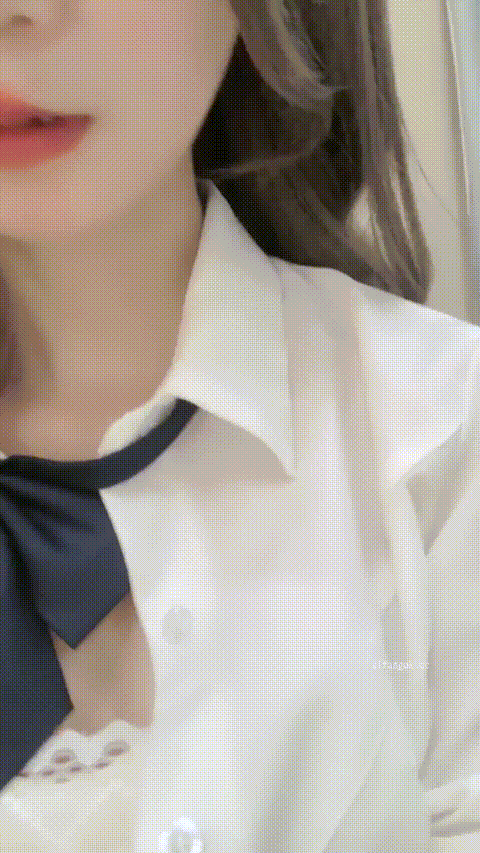 乖乖糯糯 纯欲巅峰【坚果的壳】超漂亮的蜜桃臀 大奶美乳 完美翘臀 粉嫩逼逼 大鸡巴插.gif