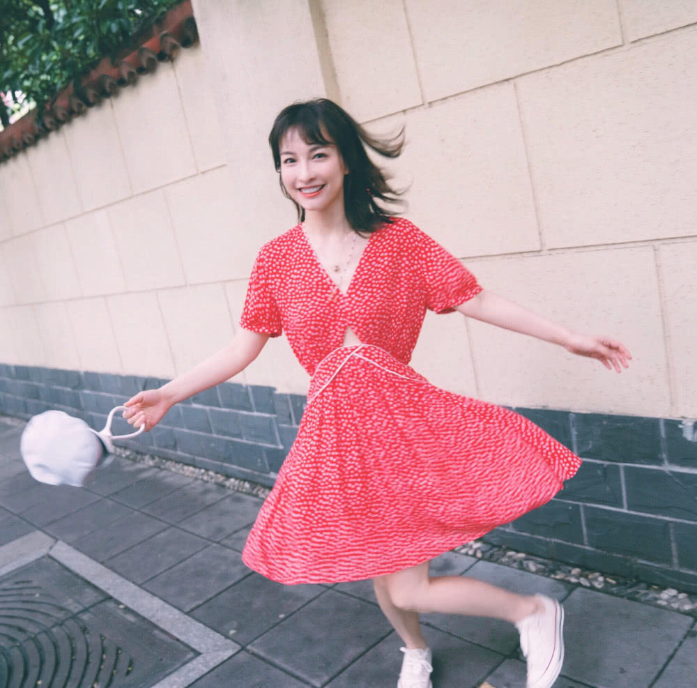 吴昕.jpg