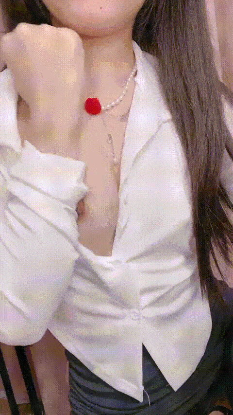 【美伢】让人垂涎的校花女神！蜜桃臀美乳粉逼！道具自慰_1918_p40 (2).gif.gif