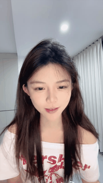 闪闪发光的小嫩逼 绝对天花板的女神 人美逼嫩【咪咪酱】脱光光大秀 4_start416s_1s.gi.gif
