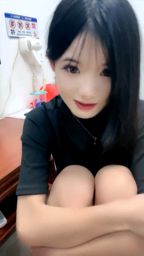 【水嫩宝宝】农村美少女 草丛无套刺激野战 车震 开房3P 无套轮射 完全放飞自我 发骚求.gif