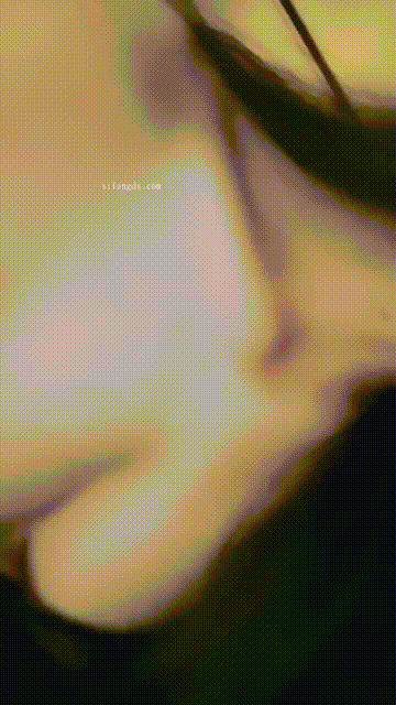 1 (18).gif