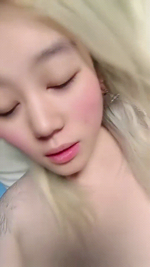 性感美少妇m 211489188_20251204-232531226_p80_compressed.gif