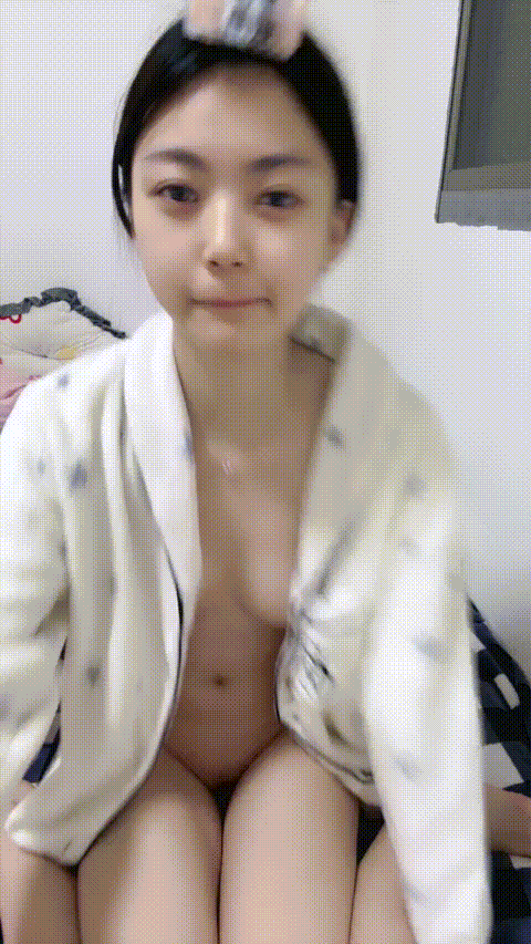 【小佳宝】超甜校花 美乳粉逼 很是清纯 沐浴 手势舞 掰穴自慰 (5)_p80_compressed.gif.gif