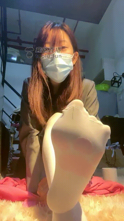 西怡S - 红绿灯+白袜+辱骂_p20_compressed.gif