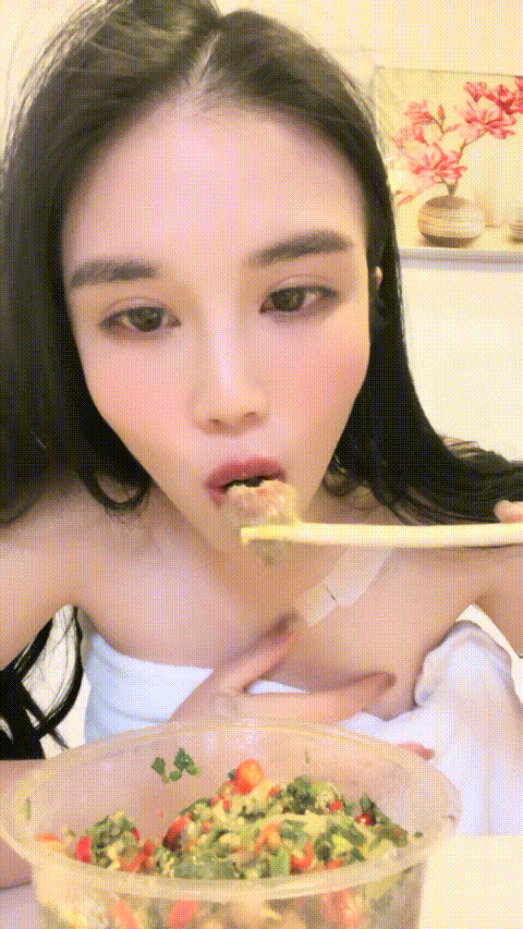 86360696_一线天小美_04_p5_compressed.gif