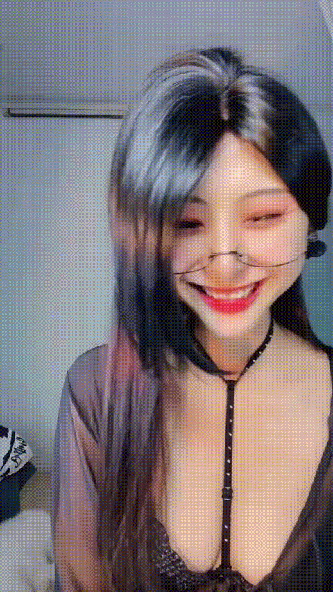 蘸点蜜桃酱_20260219_202612_p20_compressed.gif