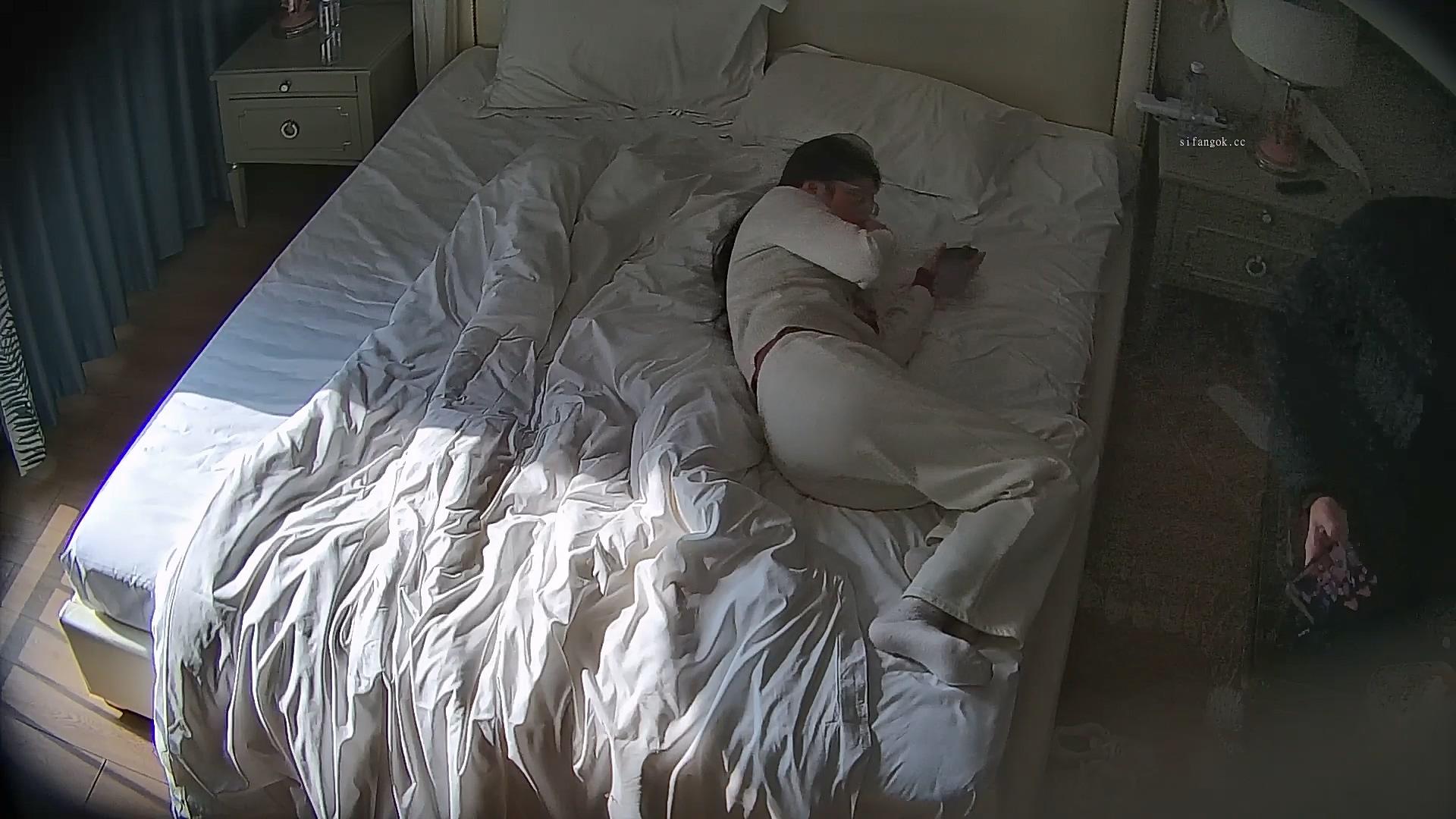 37、2025-12-07-04-38-48.mp4_20251208_132506.163.jpg