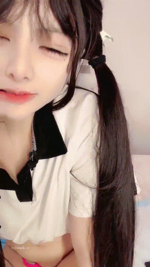 【一点萝】高颜值双马尾粉嫩白虎小卡哇伊 雪白的裸体 粉嫩无毛逼 就像充气娃娃 (4)_p40_.gif