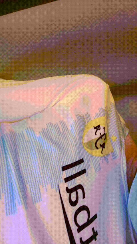 新秀 超一流的身材【觅钥】极品美乳 长腿翘臀 性感内内+粉嫩鲍鱼 每天都要对着她撸3次.gif