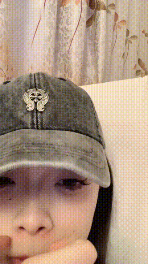 雯雯舌头很灵活_20260216_170448_p80_compressed.gif