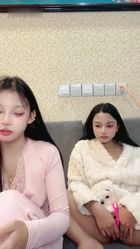 菲菲每天都饿 579411245_ 0103-043941_p40.gif