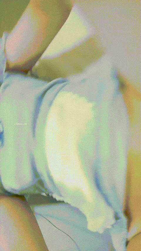 【小呆梨】极品校花！超粉嫩的裸体和蝴蝶逼！撸死我了_576_p20 (2).gif.gif