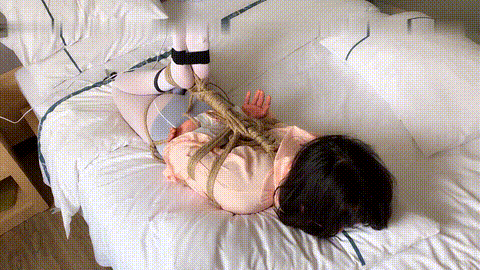 绳艺_ 窒息_ HUI_HUI_203_小姐姐又哭了，强制GC，超紧驷马捆绑_p80.gif