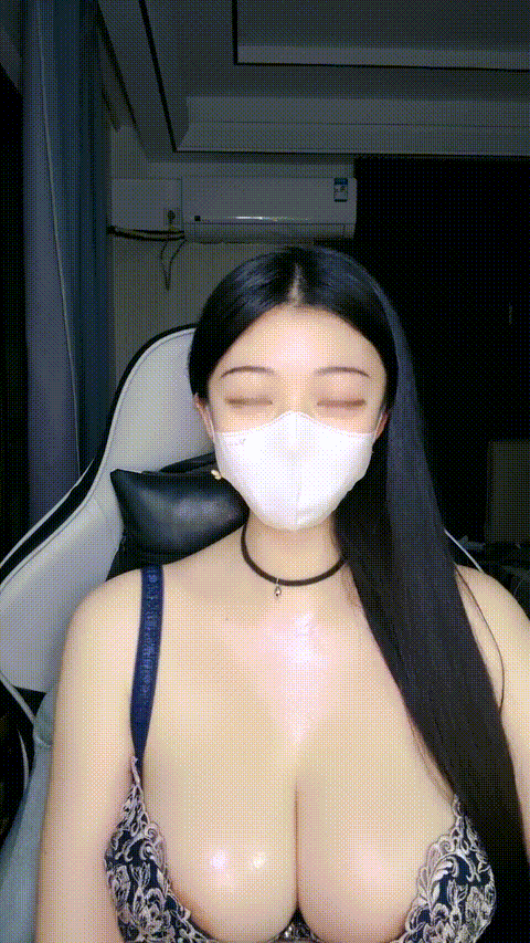 兄弟们 超级大奶子 巨大无比【最爱喝奶茶】甩奶舞 性感内衣超好身材 看着就是爽 (6)_p.gif