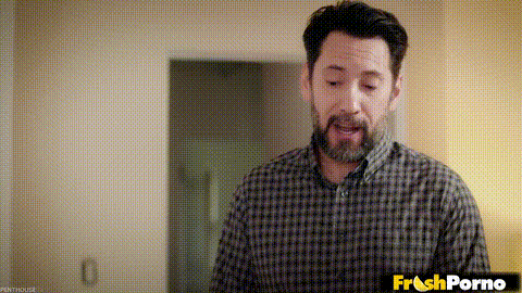 Stepdad Gets Kira Noir Soaking Wet_p5.gif